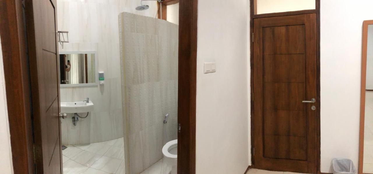 Aurora Hotel Siliwangi チルボン エクステリア 写真