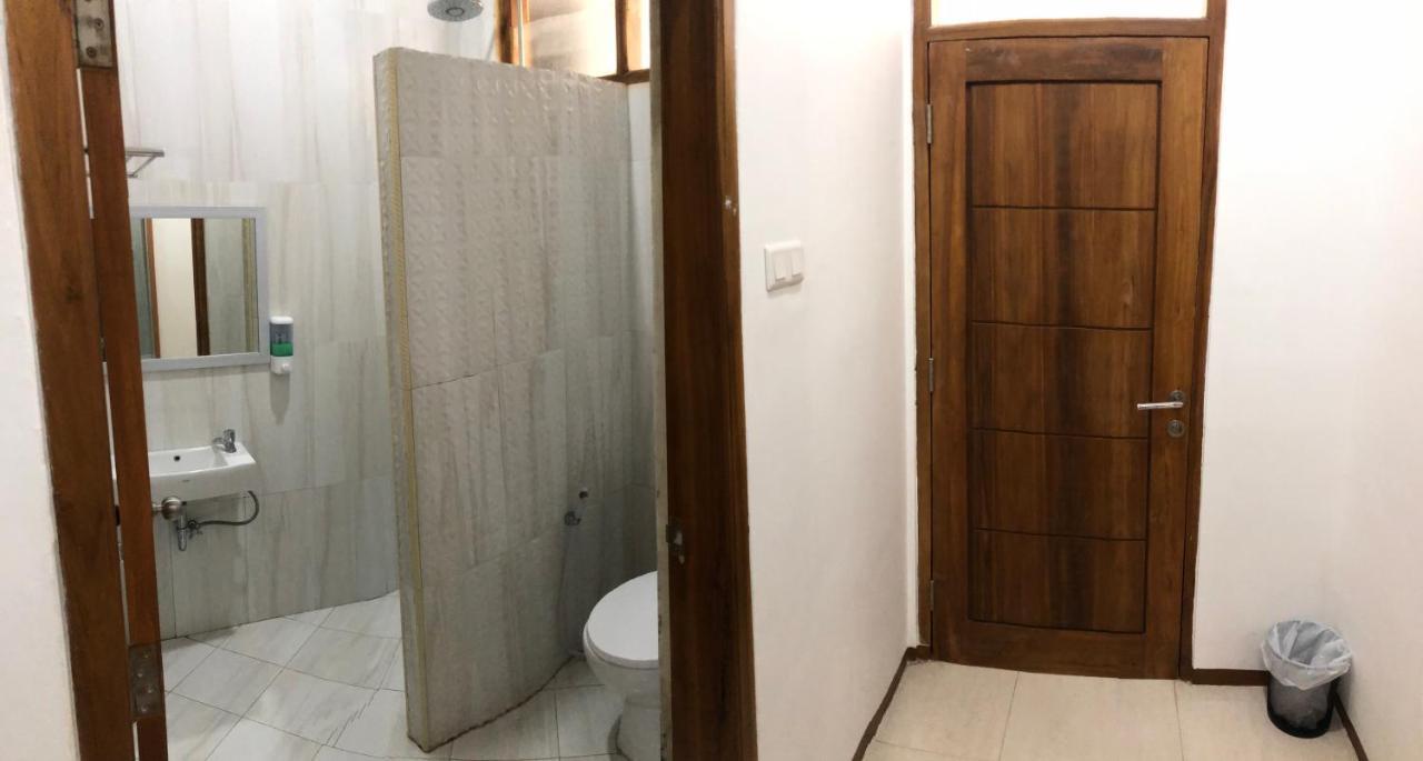 Aurora Hotel Siliwangi チルボン エクステリア 写真